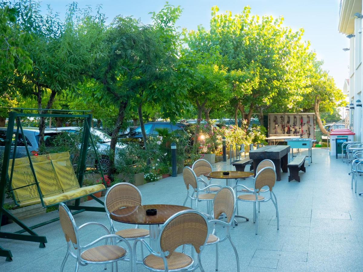 Hotel Pari Misano Adriatico Exterior foto